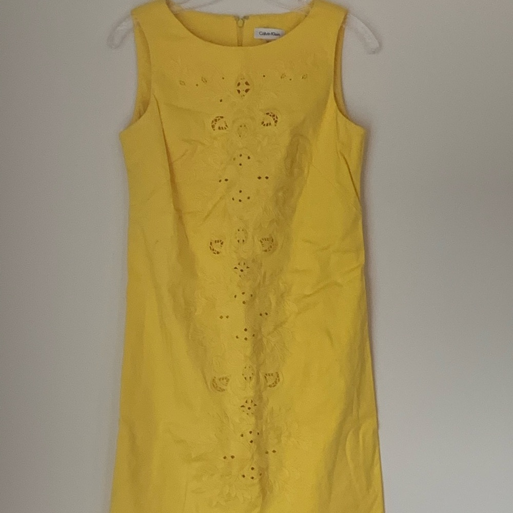 Dress - Picture 2 of 3